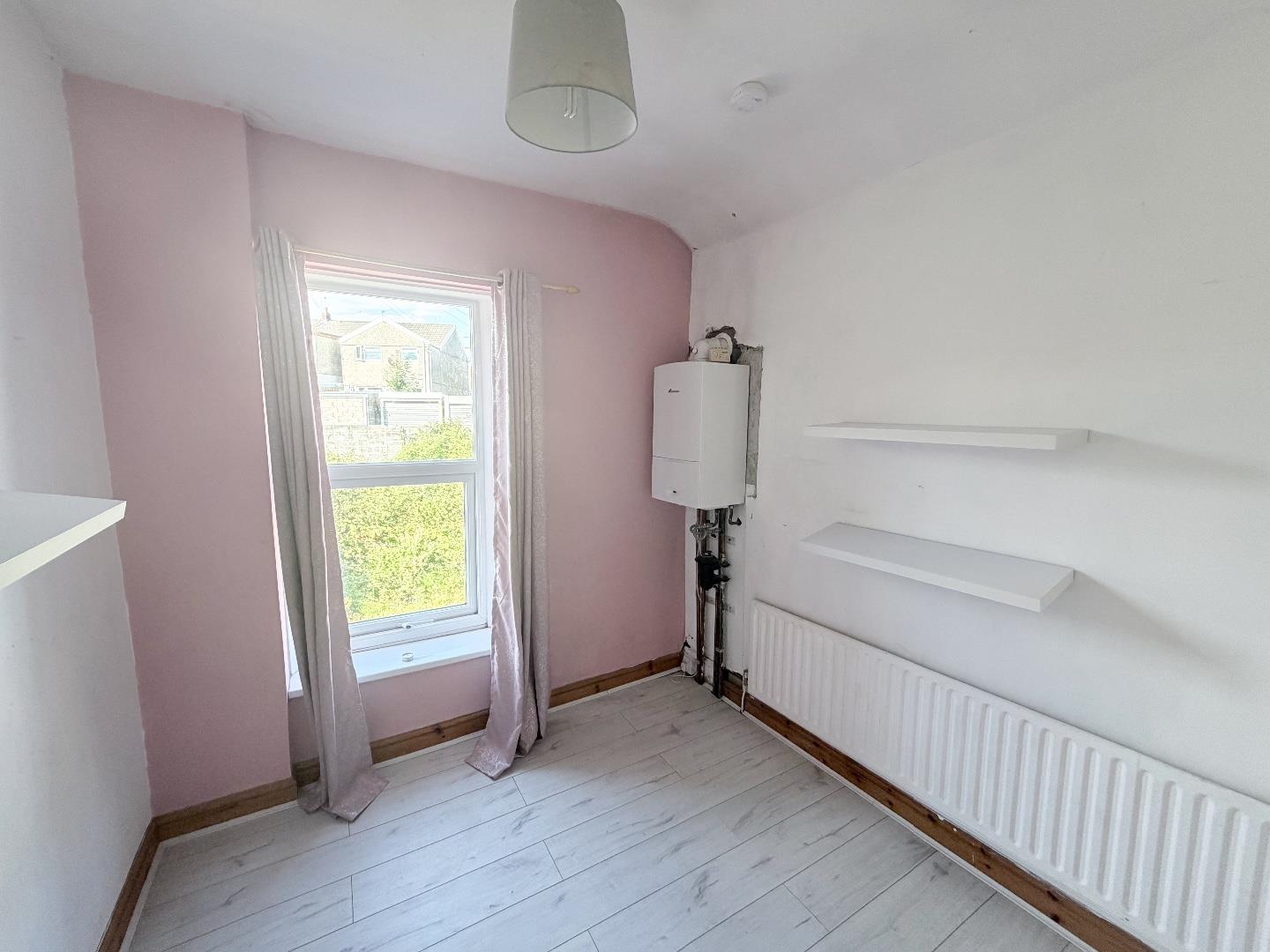 The Avenue, Tonyrefail, Porth, Rhondda Cynon Taff, CF39 8PR